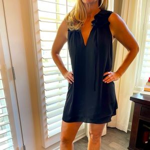 Black dress v-neck with ruffle